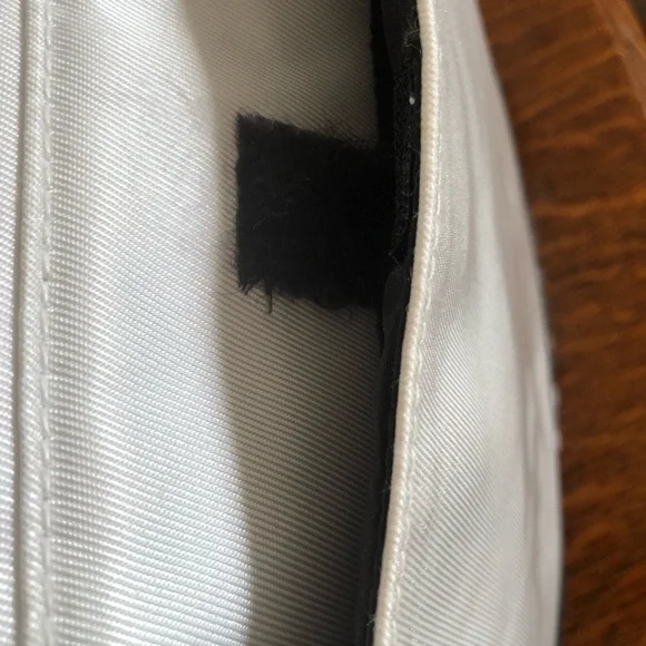 Vintage Polo Sport White and Black adjustable crossbody Bag - Picture 4 of 6